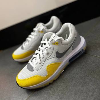 Фото Кросівки чоловічі NIKE AIR MAX MOTIF DD3697-001