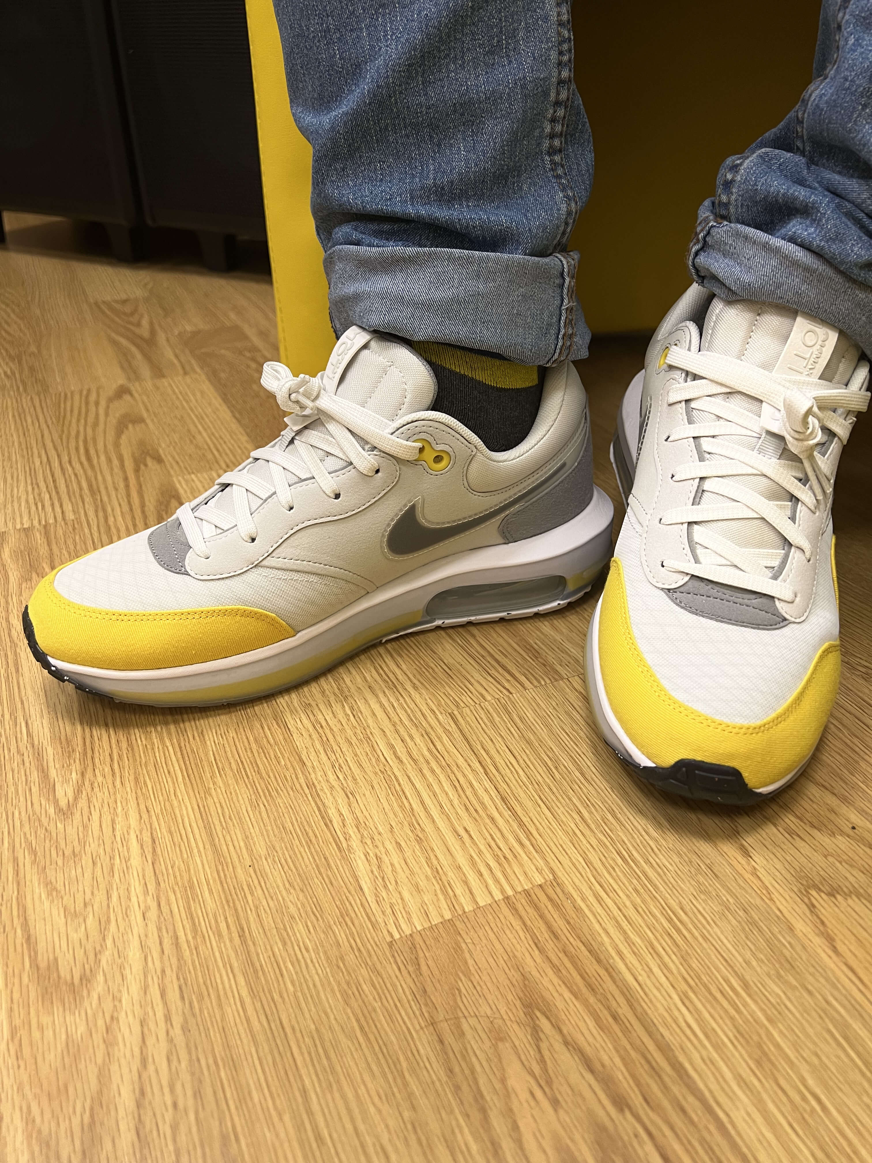 Кросівки чоловічі NIKE AIR MAX MOTIF DD3697-001 - фото 2