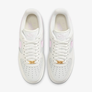 Фото Жіночі кросівки NIKE W AIR FORCE 1 07 (DQ0826-100)