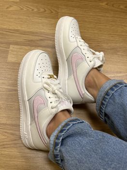 Фото Жіночі кросівки NIKE W AIR FORCE 1 07 (DQ0826-100)