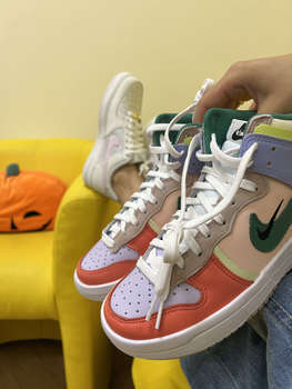 Фото Жіночі кросівки NIKE DUNK HIGH UP DH3718-700