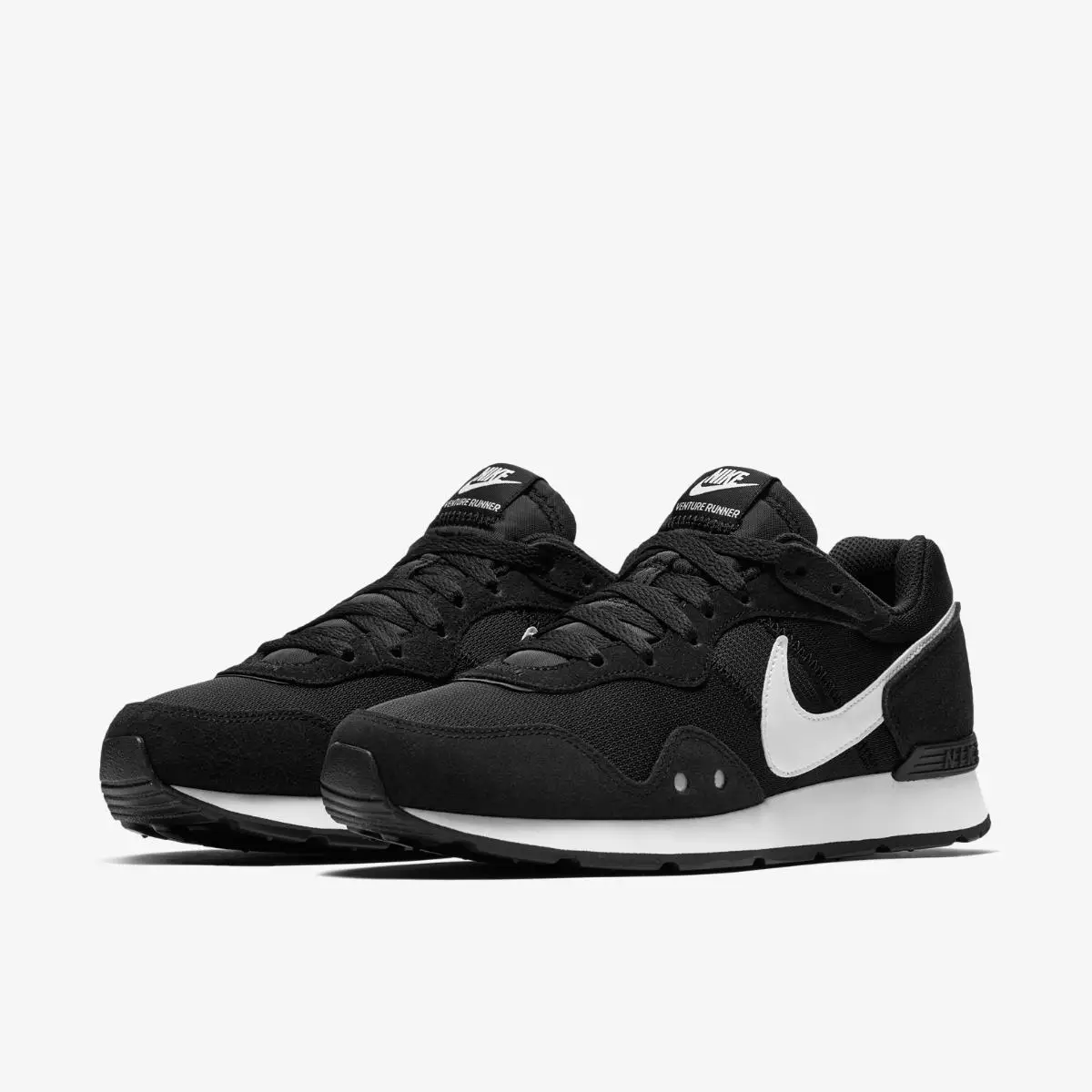 Кросівки жіночі Nike Venture Runner CK2948-001 - фото 1