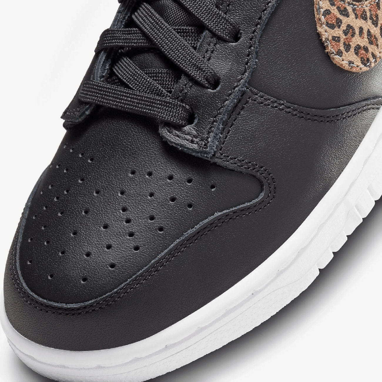 Кросівки жіночі Nike Dunk Low Se DD7099-001 - фото 4