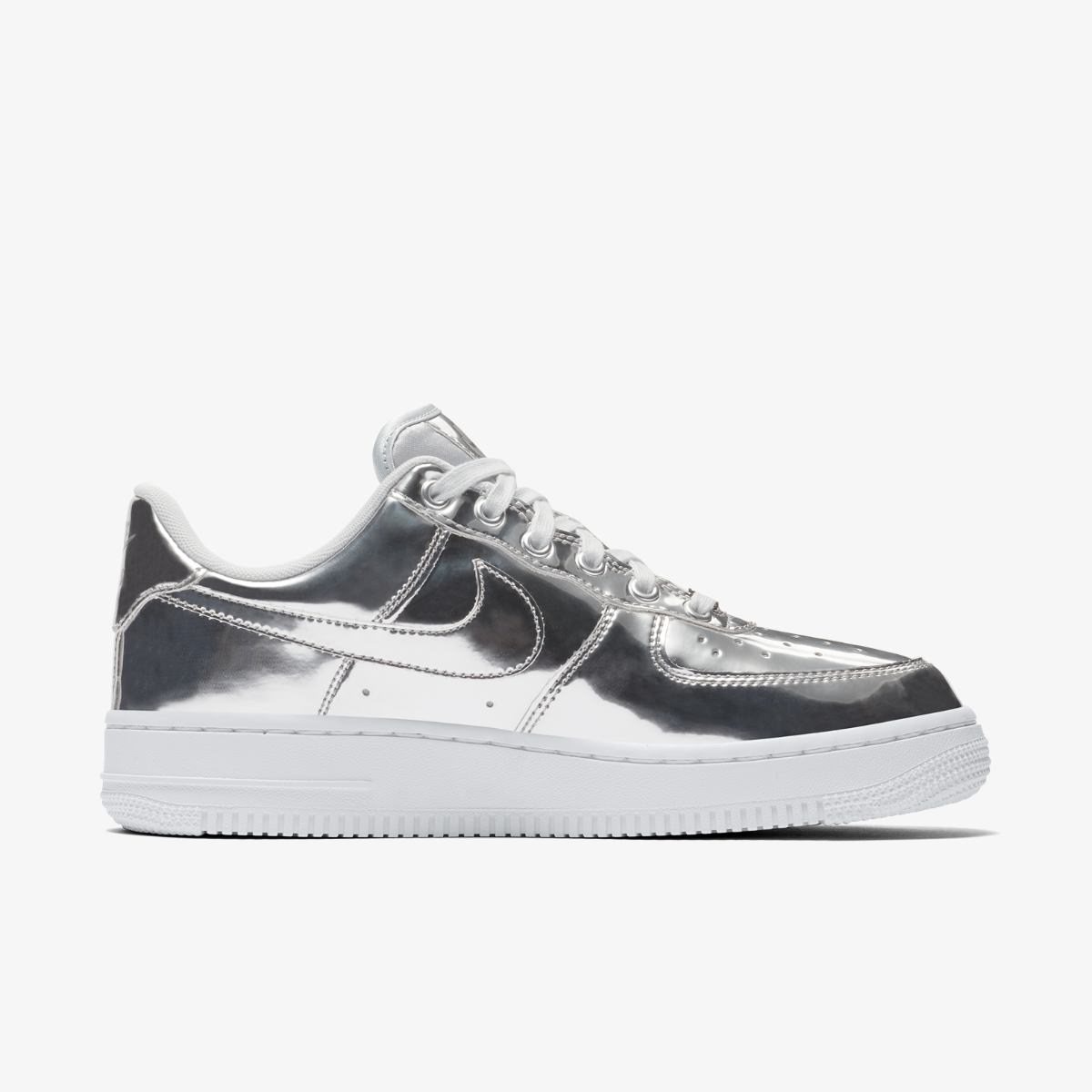 Кросівки жіночі Nike W AIR FORCE 1 SP CQ6566-001 - фото 2