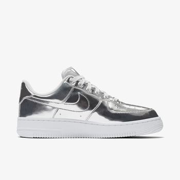 Фото Кросівки жіночі Nike W AIR FORCE 1 SP CQ6566-001