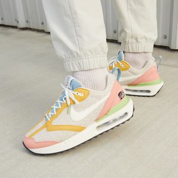 Фото Жіночі кросівки Nike W AIR MAX DAWN SE DJ9986-100