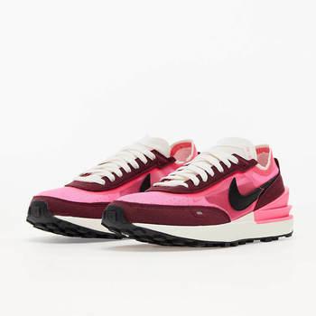 Фото Жіночі кросівки Nike WMNS Waffle One DQ0855-600